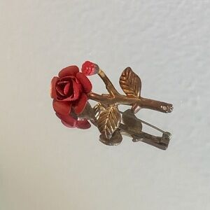 Vintage gold the red rose flower pin/brooch